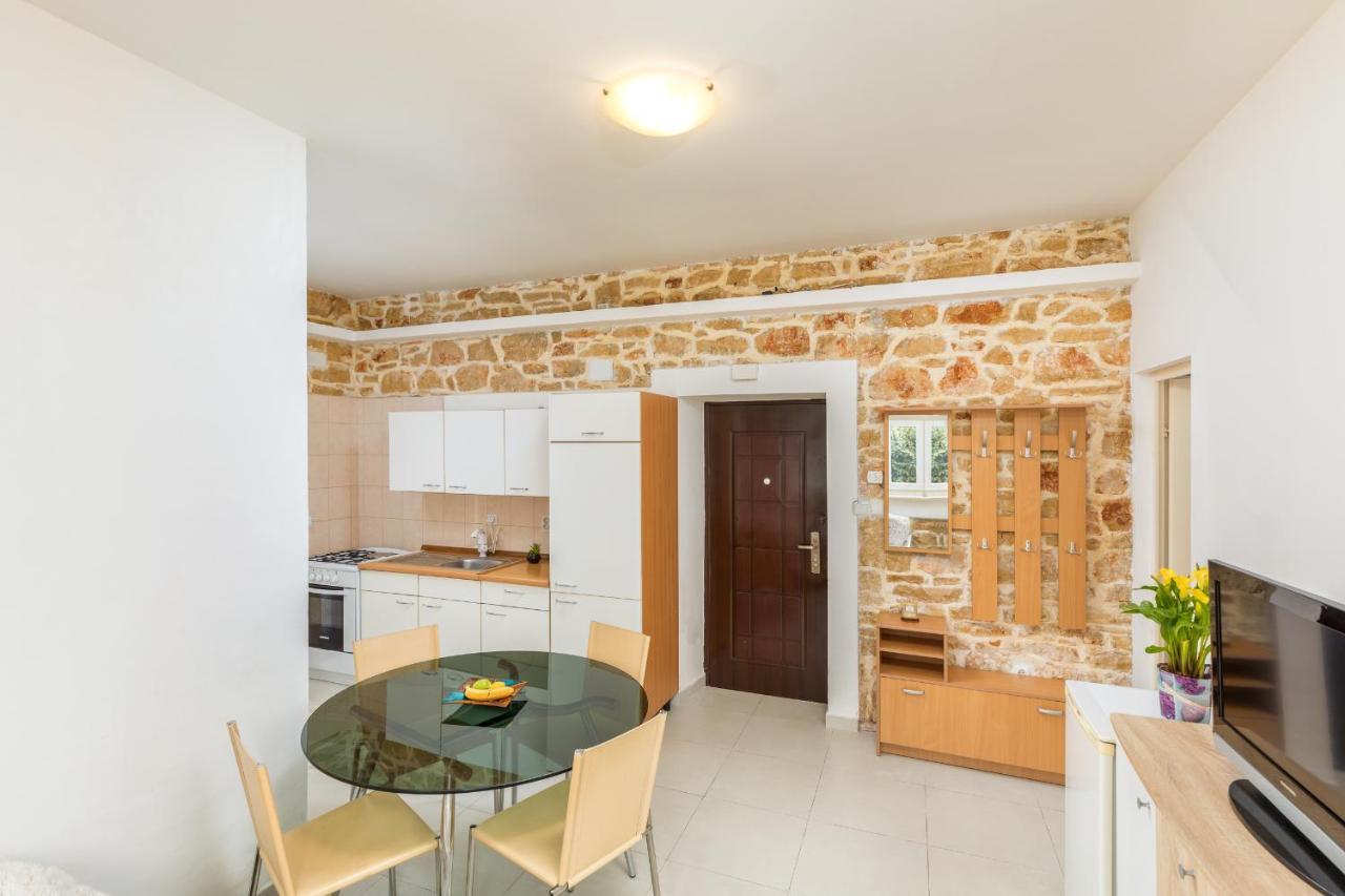 Apartment Nikola Fažana Kültér fotó